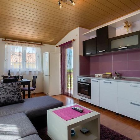 Apartment Monica Лижнян Екстер'єр фото